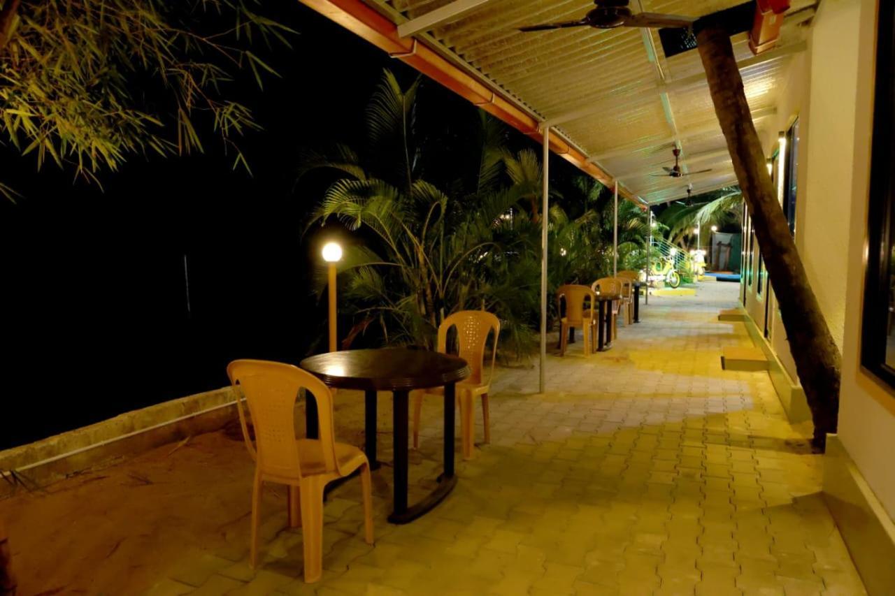 Hangout Kalyānpur المظهر الخارجي الصورة